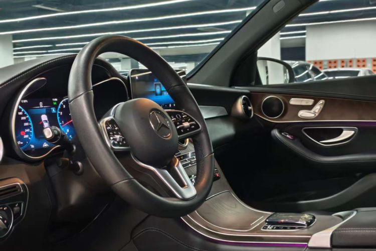 Used Mercedes-Benz GLC 2021 GLC 300 L 4MATIC Dynamic Model Interior 2