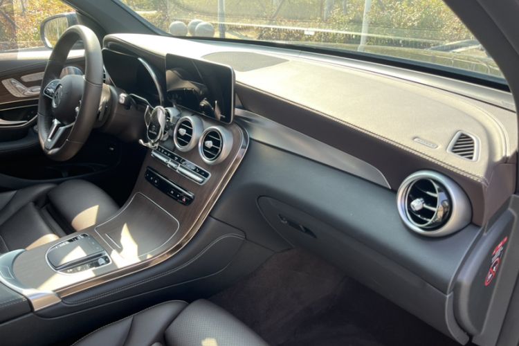 Used Mercedes-Benz GLC 2021 GLC 300 L 4MATIC Dynamic Model Interior 3