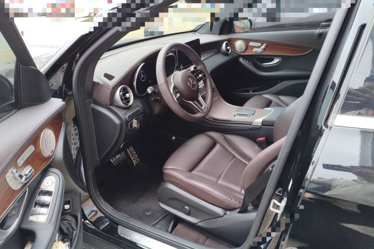 Used Mercedes-Benz GLC 2021 GLC 300 L 4MATIC Dynamic Model Interior 3