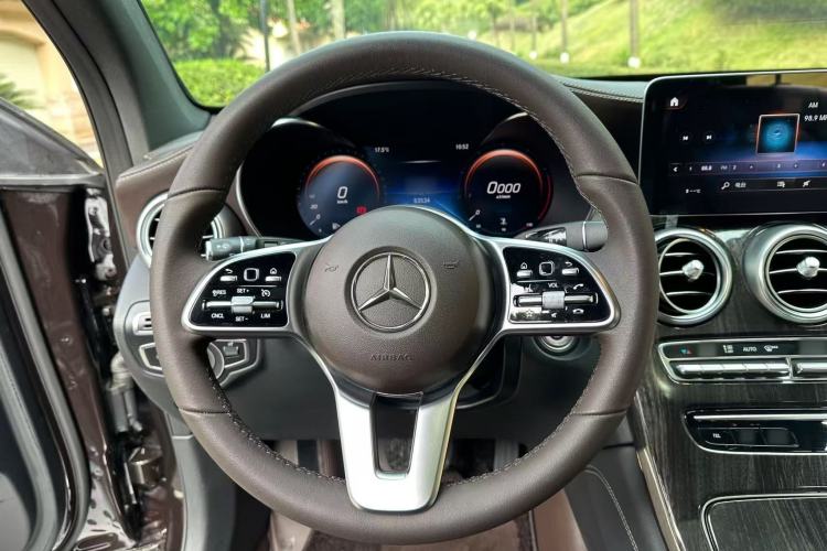 Used Mercedes-Benz GLC 2021 GLC 260 L 4MATIC Dynamic Edition Interior 3
