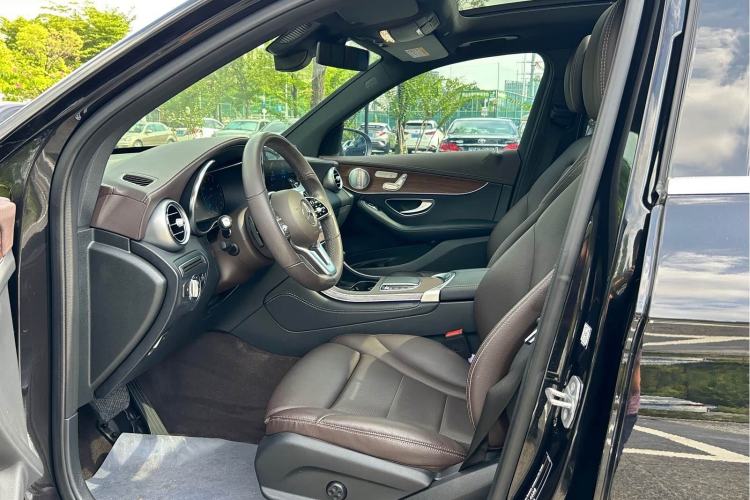 Used Mercedes-Benz GLC 2021 GLC 300 L 4MATIC Dynamic Model Interior 3