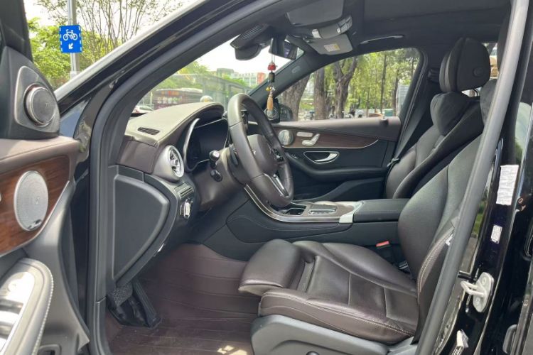 Used Mercedes-Benz GLC 2021 GLC 300 L 4MATIC Dynamic Model Interior 3