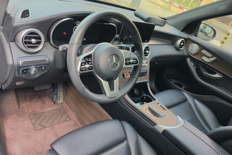 Used Mercedes-Benz GLC 2021 GLC 300 L 4MATIC Dynamic Model Interior 3