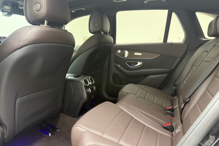 Used Mercedes-Benz GLC 2021 GLC 300 L 4MATIC Dynamic Model Interior 3