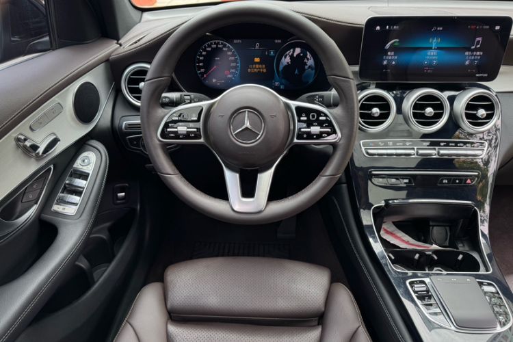 Used Mercedes-Benz GLC 2021 GLC 260 L 4MATIC Dynamic Edition Interior 3