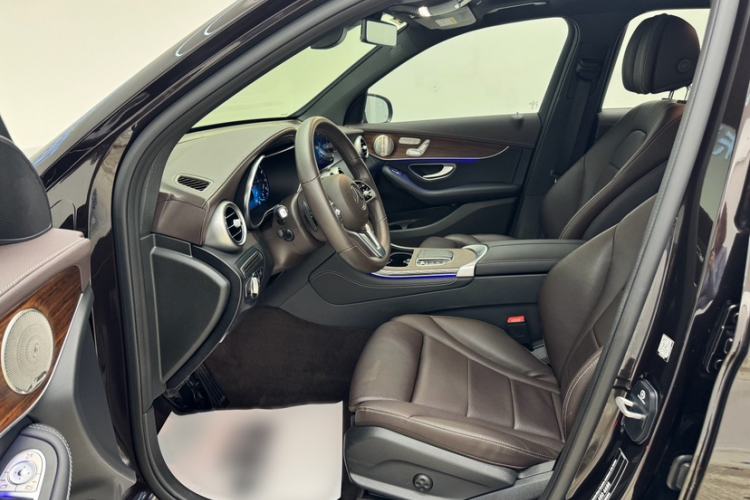 Used Mercedes-Benz GLC 2021 GLC 300 L 4MATIC Dynamic Model Interior 3