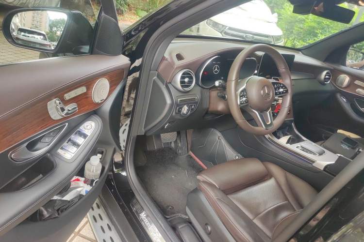 Used Mercedes-Benz GLC 2021 GLC 300 L 4MATIC Dynamic Model Interior 3
