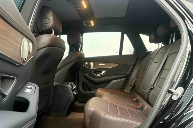 Used Mercedes-Benz GLC 2021 GLC 300 L 4MATIC Dynamic Model Interior 3