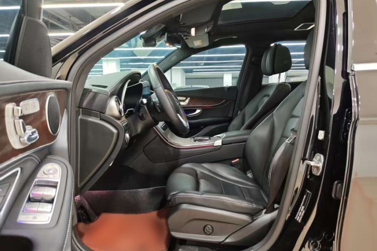 Used Mercedes-Benz GLC 2021 GLC 300 L 4MATIC Dynamic Model Interior 3