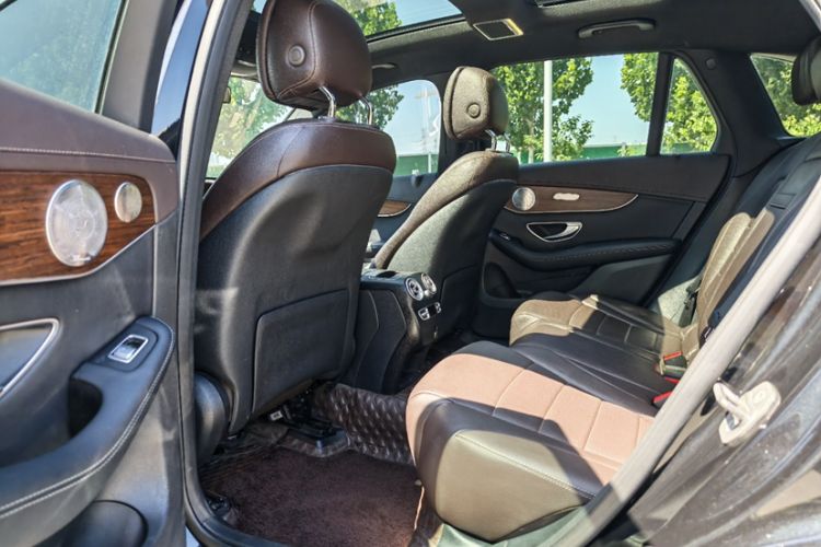 Used Mercedes-Benz GLC 2021 GLC 300 L 4MATIC Luxury Model Interior 3