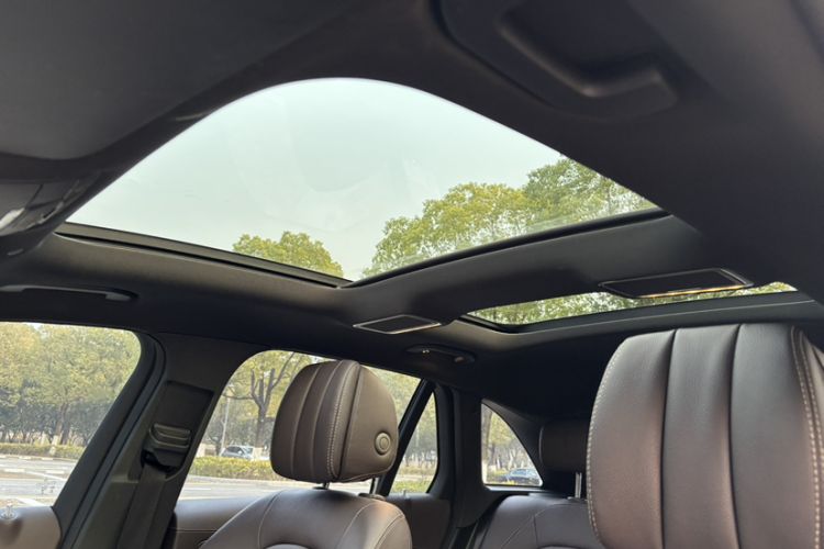 Used Mercedes-Benz GLC 2021 GLC 260 L 4MATIC Luxury Model Interior 4