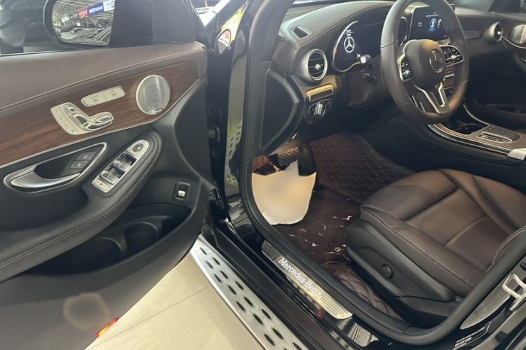 Used Mercedes-Benz GLC 2021 GLC 300 L 4MATIC Dynamic Model Interior 4