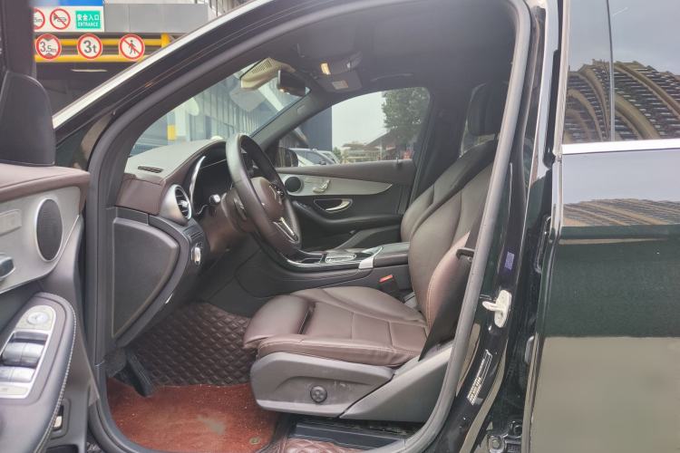 Used Mercedes-Benz GLC 2021 GLC 260 L 4MATIC Dynamic Edition Interior 4