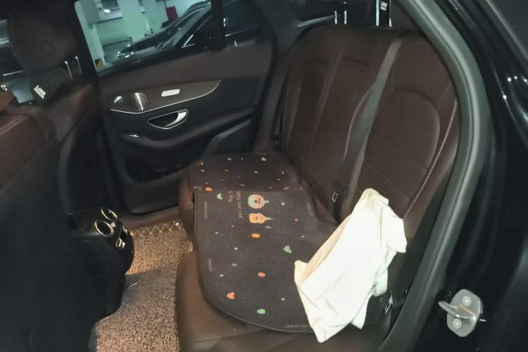 Used Mercedes-Benz GLC 2021 GLC 300 L 4MATIC Dynamic Model Interior 4