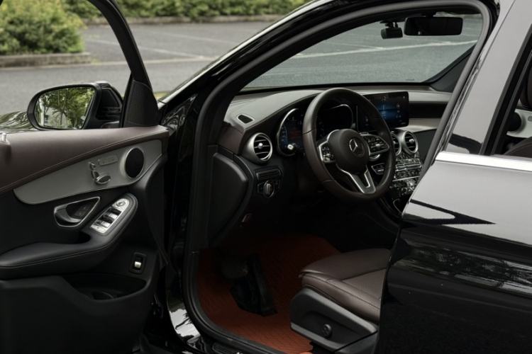 Used Mercedes-Benz GLC 2021 GLC 260 L 4MATIC Dynamic Edition Interior 4