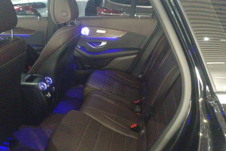 Used Mercedes-Benz GLC 2021 GLC 260 L 4MATIC Luxury Model Interior 4
