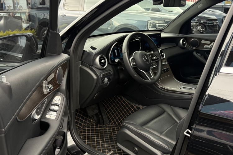 Used Mercedes-Benz GLC 2021 GLC 260 L 4MATIC Luxury Model Interior 4
