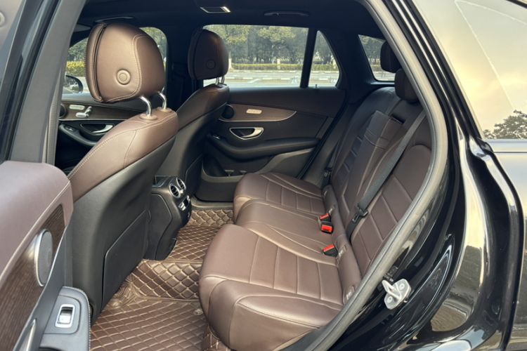 Used Mercedes-Benz GLC 2021 GLC 260 L 4MATIC Luxury Model Interior 5