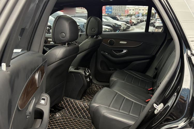 Used Mercedes-Benz GLC 2021 GLC 260 L 4MATIC Luxury Model Interior 5