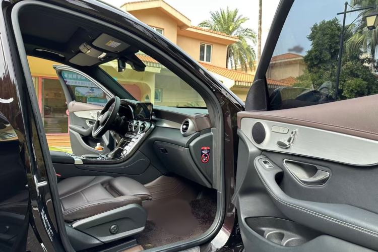 Used Mercedes-Benz GLC 2021 GLC 260 L 4MATIC Dynamic Edition Interior 6