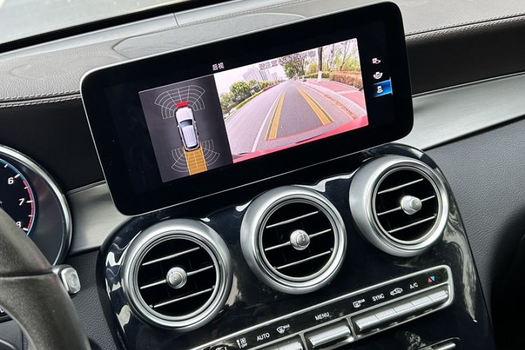 Used Mercedes-Benz GLC 2021 GLC 260 L 4MATIC Dynamic Edition Interior 6