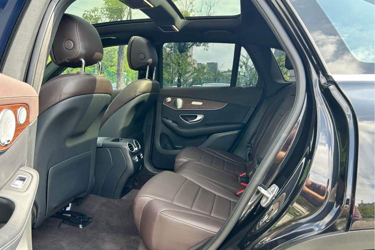 Used Mercedes-Benz GLC 2021 GLC 300 L 4MATIC Dynamic Model Interior 6