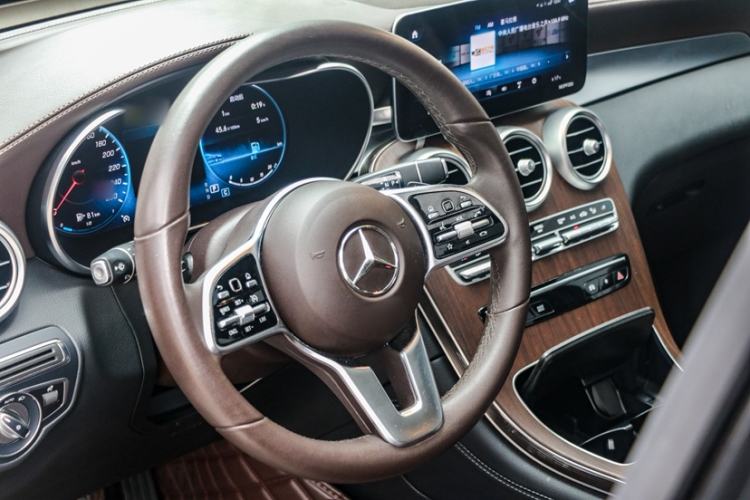 Used Mercedes-Benz GLC 2021 GLC 300 L 4MATIC Dynamic Model Interior 6