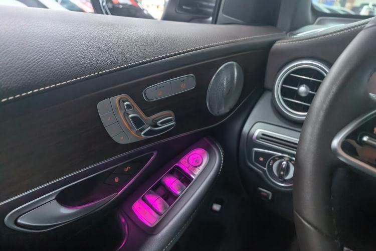 Used Mercedes-Benz GLC 2021 GLC 300 L 4MATIC Dynamic Model Interior 6