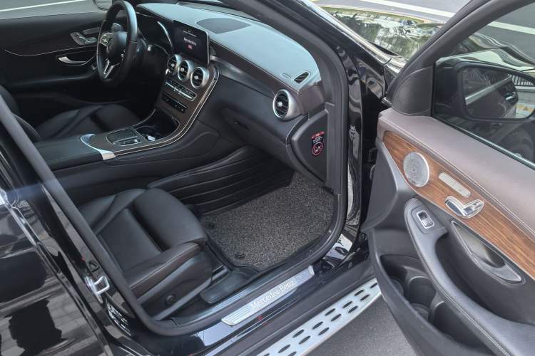 Used Mercedes-Benz GLC 2021 GLC 300 L 4MATIC Dynamic Model Interior 6