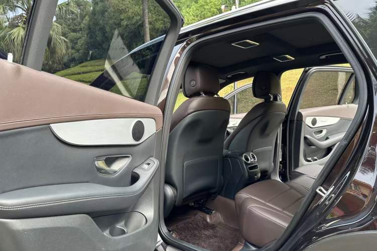 Used Mercedes-Benz GLC 2021 GLC 260 L 4MATIC Dynamic Edition Interior 7
