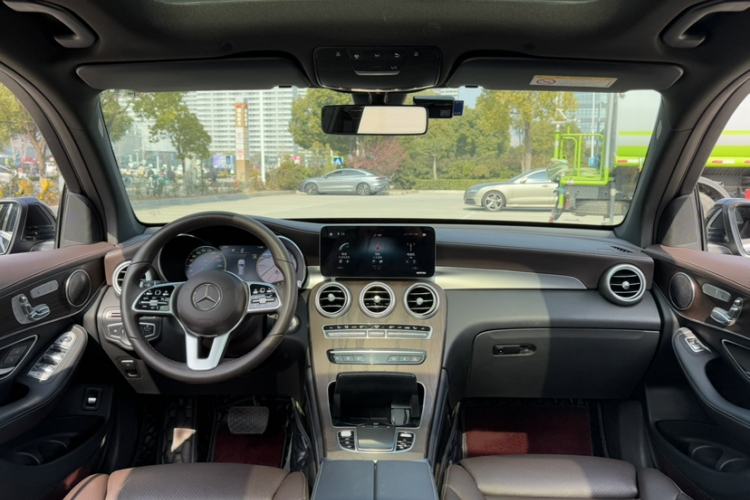 Used Mercedes-Benz GLC 2021 GLC 260 L 4MATIC Luxury Model Interior 7
