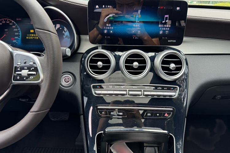Used Mercedes-Benz GLC 2021 GLC 260 L 4MATIC Dynamic Edition Interior 7