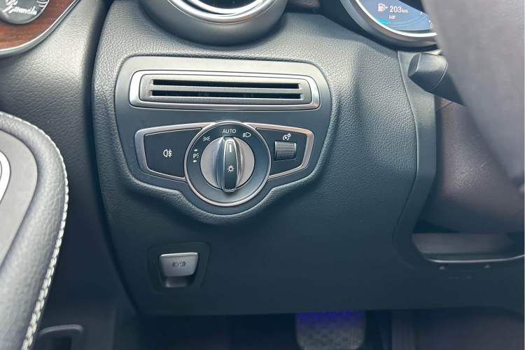 Used Mercedes-Benz GLC 2021 GLC 300 L 4MATIC Dynamic Model Interior 8