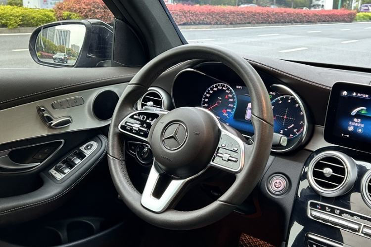 Used Mercedes-Benz GLC 2021 GLC 260 L 4MATIC Dynamic Edition Interior 9