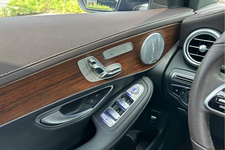 Used Mercedes-Benz GLC 2021 GLC 300 L 4MATIC Dynamic Model Interior 9