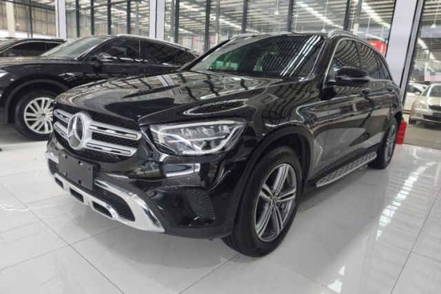 Ojetý Mercedes-Benz GLC 2021 GLC 260 L 4MATIC Dynamic Edition