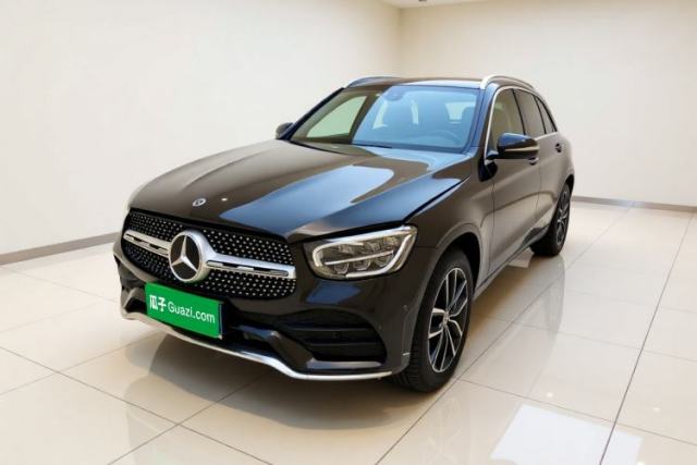 Ojetý Mercedes-Benz GLC 2021 GLC 260 L 4MATIC Luxury Model