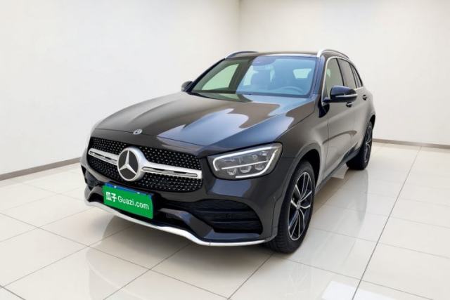 Ojetý Mercedes-Benz GLC 2021 GLC 260 L 4MATIC Luxury Model