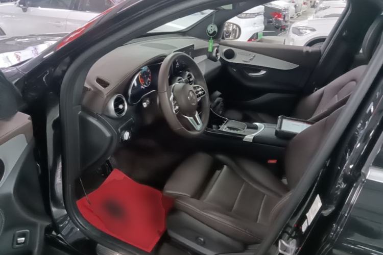 Used Mercedes-Benz GLC 2021 GLC 260 L 4MATIC Dynamic Edition Left Front Seat