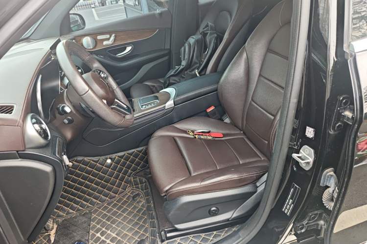 Used Mercedes-Benz GLC 2021 GLC 300 L 4MATIC Dynamic Model Left Front Seat