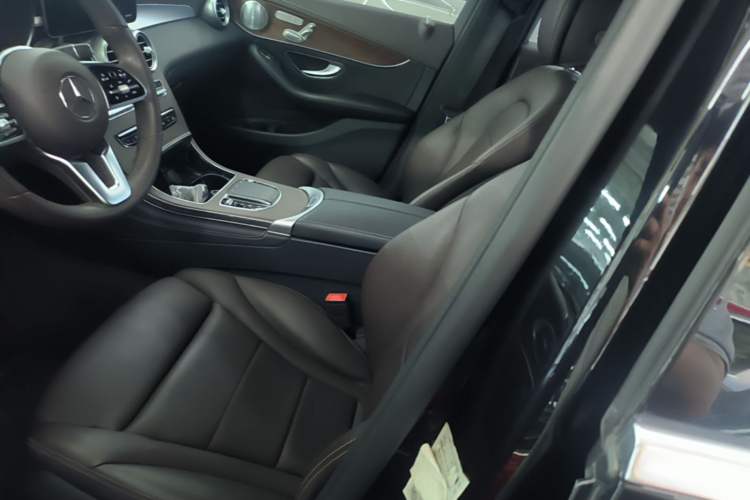 Used Mercedes-Benz GLC 2021 GLC 300 L 4MATIC Dynamic Model Left Front Seat
