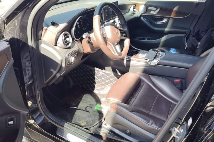 Used Mercedes-Benz GLC 2021 GLC 300 L 4MATIC Dynamic Model Left Front Seat