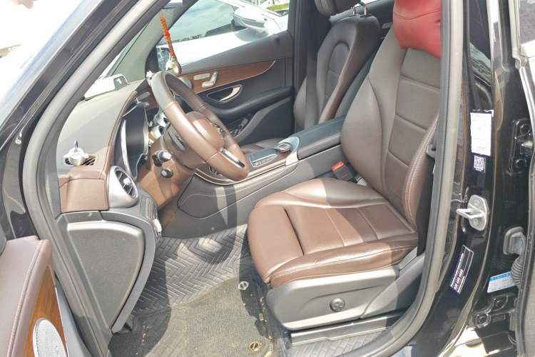 Used Mercedes-Benz GLC 2021 GLC 300 L 4MATIC Dynamic Model Left Front Seat