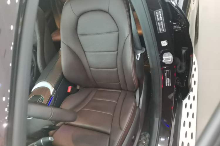 Used Mercedes-Benz GLC 2021 GLC 300 L 4MATIC Dynamic Model Left Front Seat