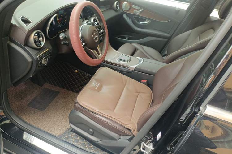 Used Mercedes-Benz GLC 2021 GLC 300 L 4MATIC Dynamic Model Left Front Seat