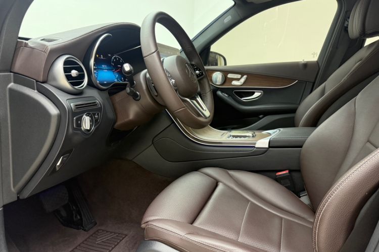 Used Mercedes-Benz GLC 2021 GLC 300 L 4MATIC Dynamic Model Left Front Seat
