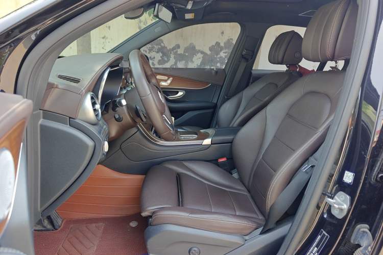 Used Mercedes-Benz GLC 2021 GLC 300 L 4MATIC Dynamic Model Left Front Seat