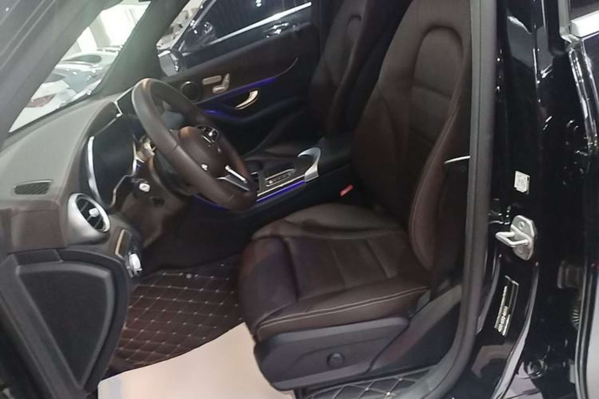 Used Mercedes-Benz GLC 2021 GLC 260 L 4MATIC Luxury Model Left Front Seat