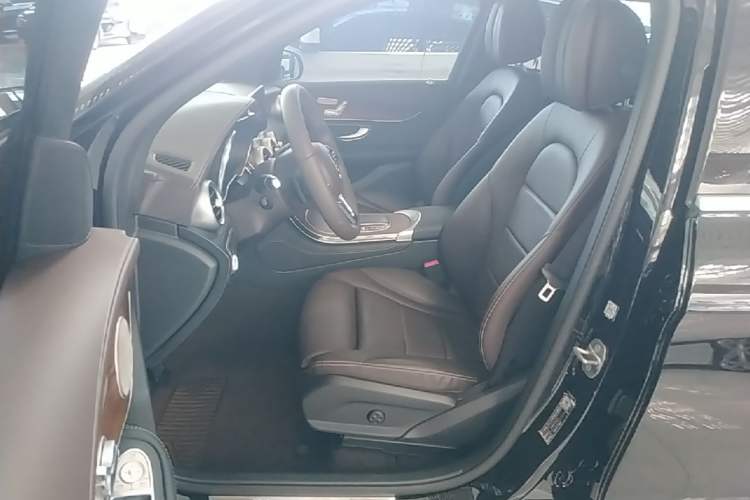 Used Mercedes-Benz GLC 2021 GLC 300 L 4MATIC Dynamic Model Left Front Seat