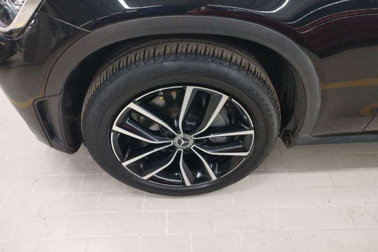 Used Mercedes-Benz GLC 2021 GLC 260 L 4MATIC Luxury Model Left Front Wheel Hub